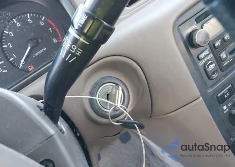 2001 Toyota Camry Le V6 из США, поврежденный, VIN JT2BF22KX10302357